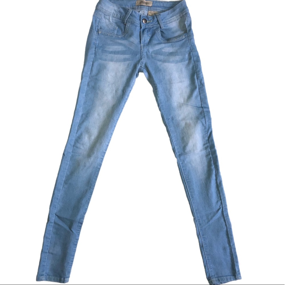 Light Jeans - Picture 2 of 6